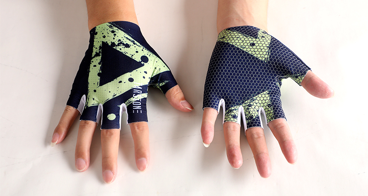 cycle riding gloves